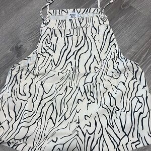 Princess Polly Romper Size 4